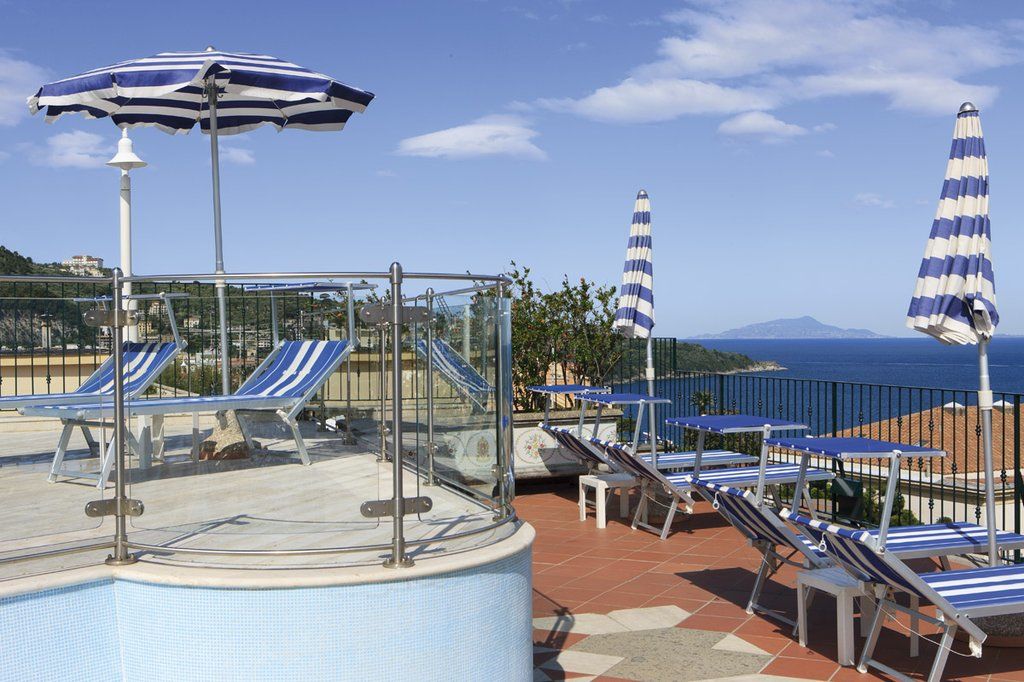 Hotel Grand De La Sorrento